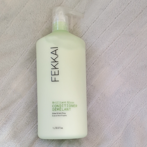 Fekkai Other - Fekkai Brilliant Gloss Conditioner - Green
